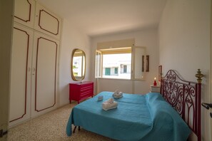 6 bedrooms, free WiFi, bed sheets