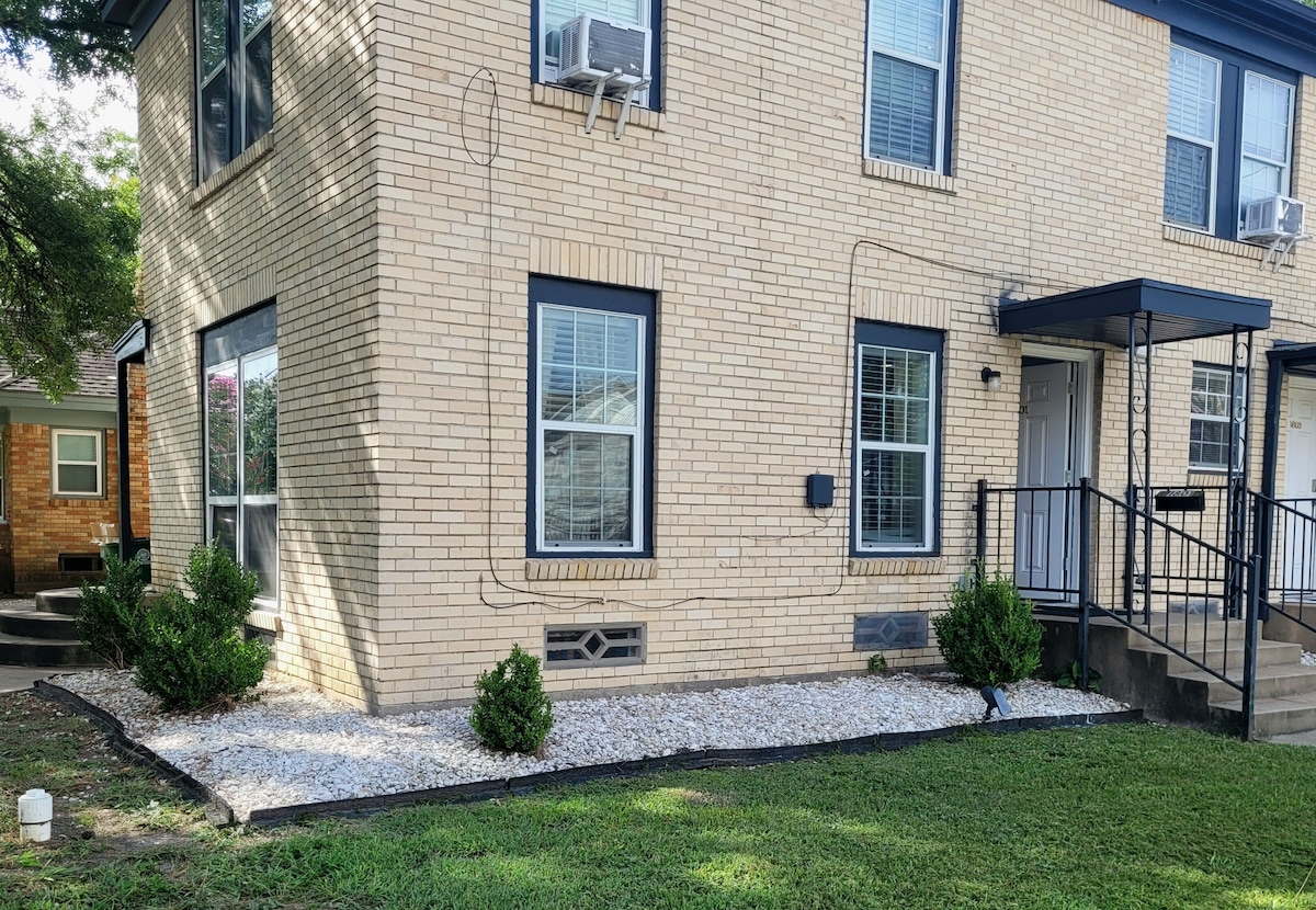 Photo 28 of Tranquil 2-bedroom pet friendly Apt mins from Downtown & Med. Center with WiFi