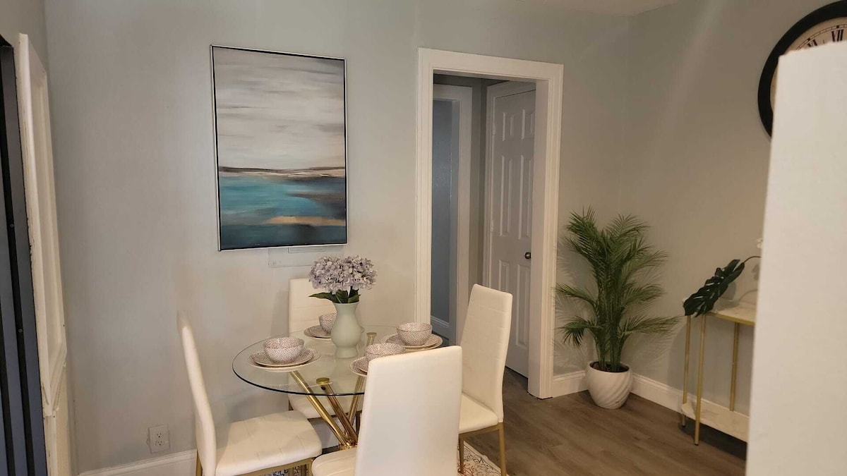 Photo 9 of Tranquil 2-bedroom pet friendly Apt mins from Downtown & Med. Center with WiFi