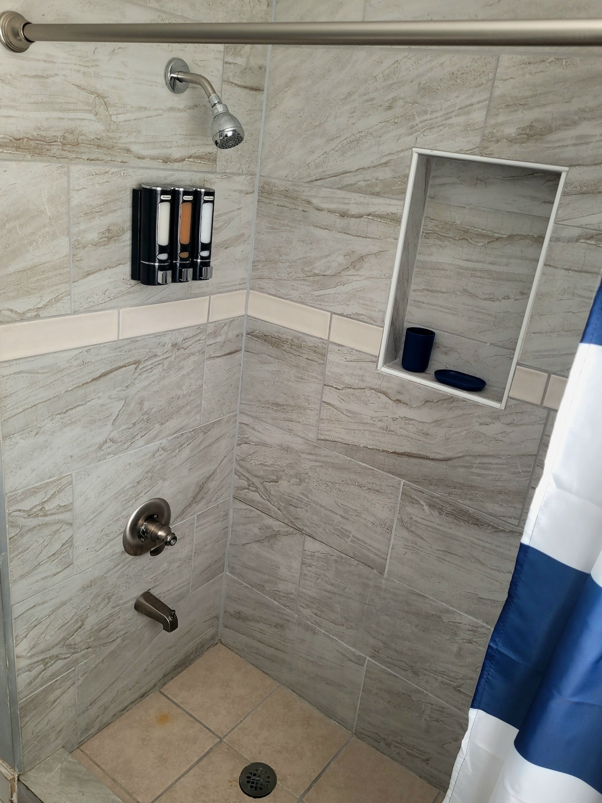 Photo 38 of Tranquil 2-bedroom pet friendly Apt mins from Downtown & Med. Center with WiFi