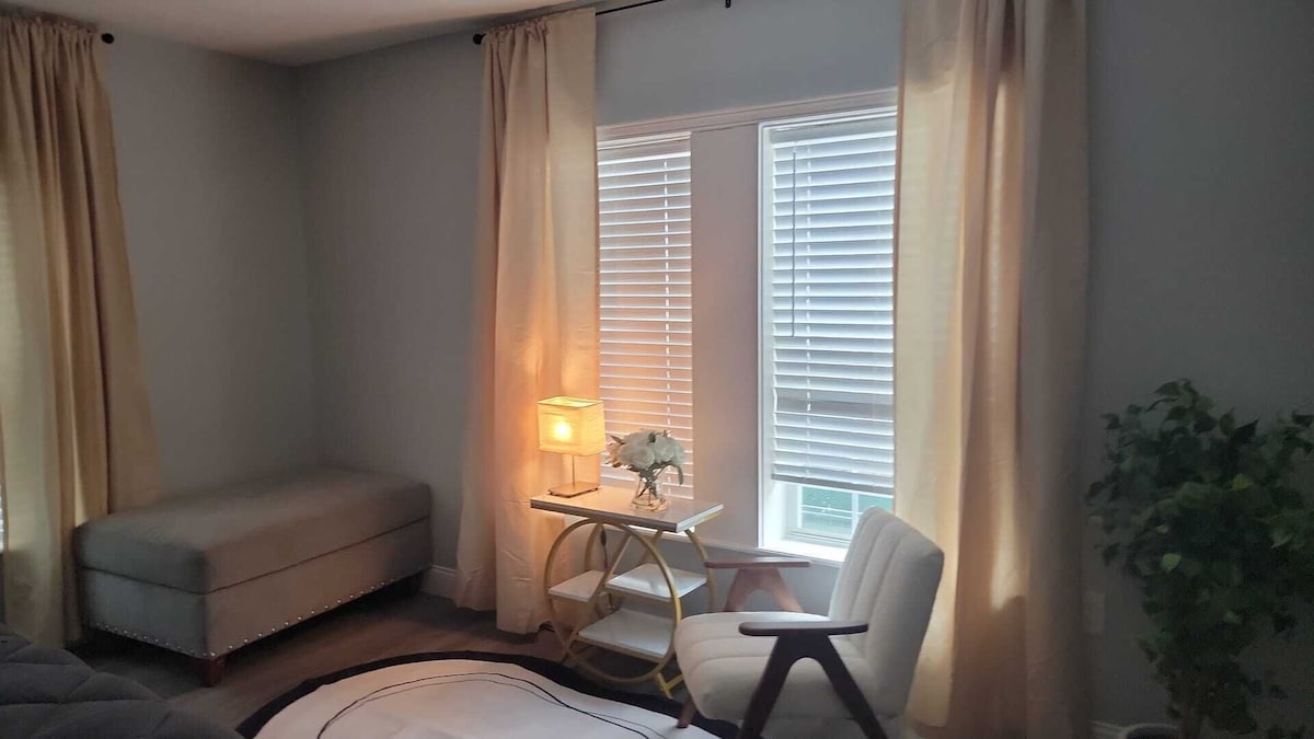 Photo 13 of Tranquil 2-bedroom pet friendly Apt mins from Downtown & Med. Center with WiFi