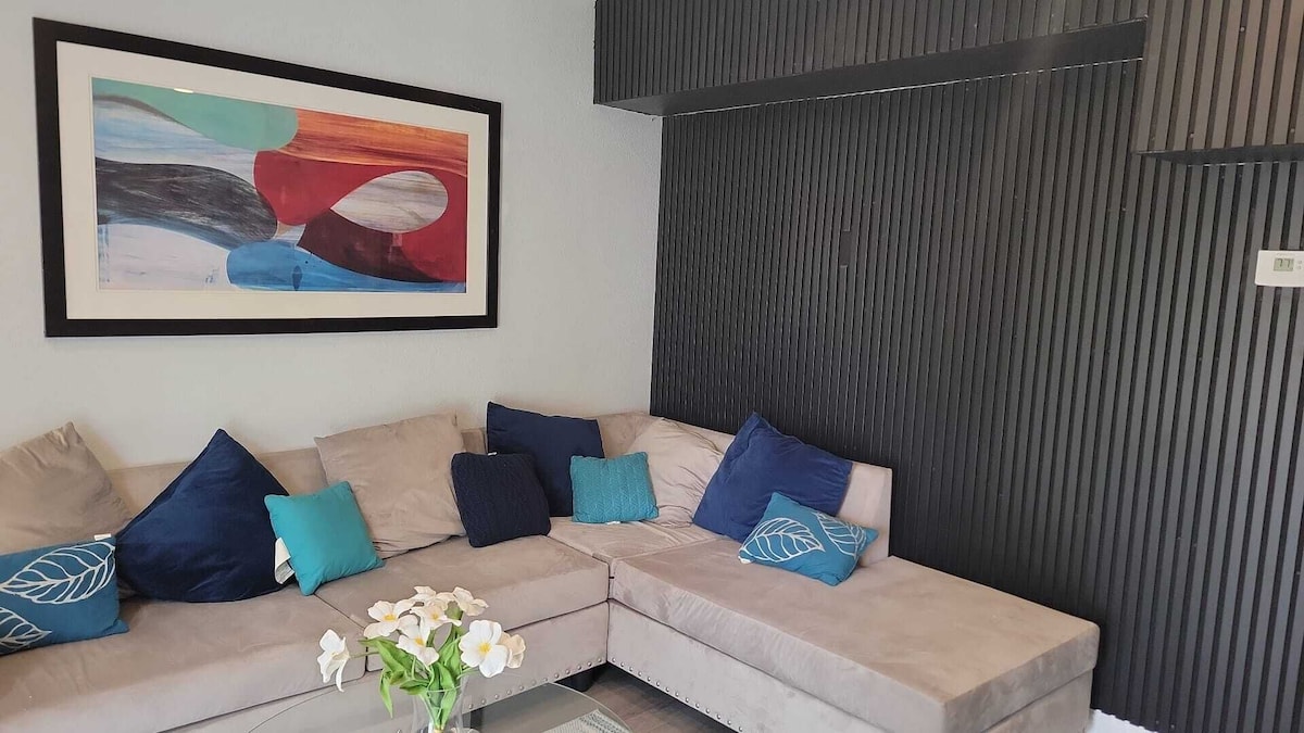 Photo 3 of Tranquil 2-bedroom pet friendly Apt mins from Downtown & Med. Center with WiFi