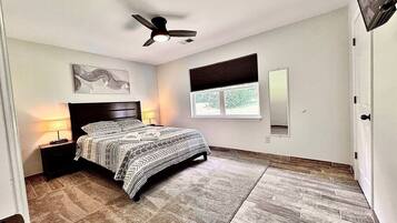 2 bedrooms, iron/ironing board, free WiFi, bed sheets