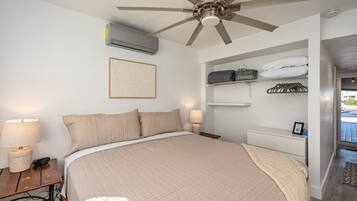 2 bedrooms, travel cot, free WiFi, bed sheets