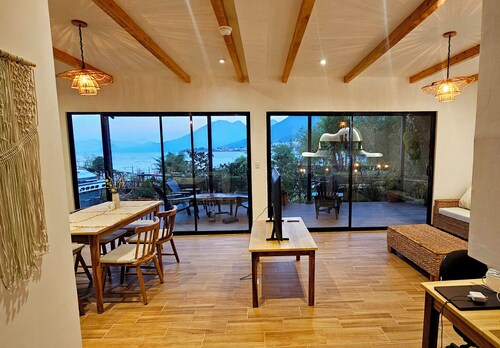 !La Mansión de Las Rosas! "Magia, elegancia y descanso familiar en Atitlán"