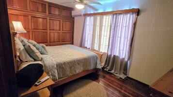 3 chambres, fer et planche à repasser, Wi-Fi gratuit, draps fournis