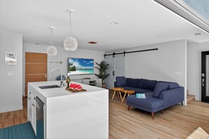 TV, fireplace, offices