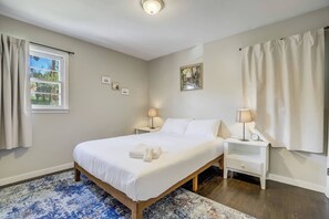 House | Iron/ironing board, free WiFi - Vrain Station (Colorado Springs)