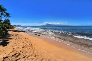 Sun-loungers, beach towels