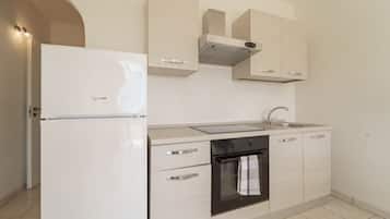 Fridge, oven