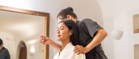 Couples treatment room(s), hot stone massages, deep-tissue massages