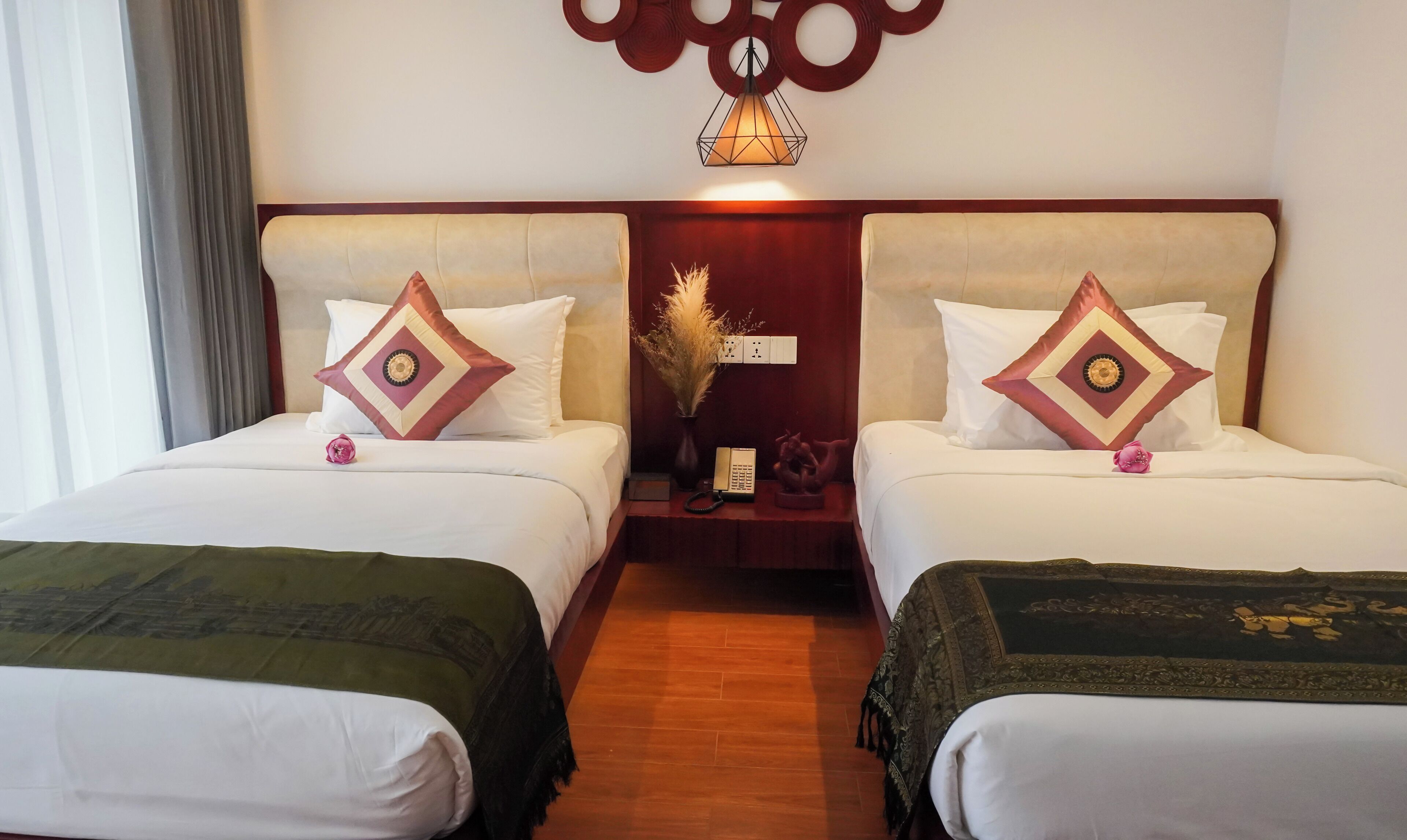 Premium bedding, in-room safe, desk, blackout curtains