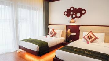 Deluxe Twin Room | Premium bedding, in-room safe, desk, blackout drapes