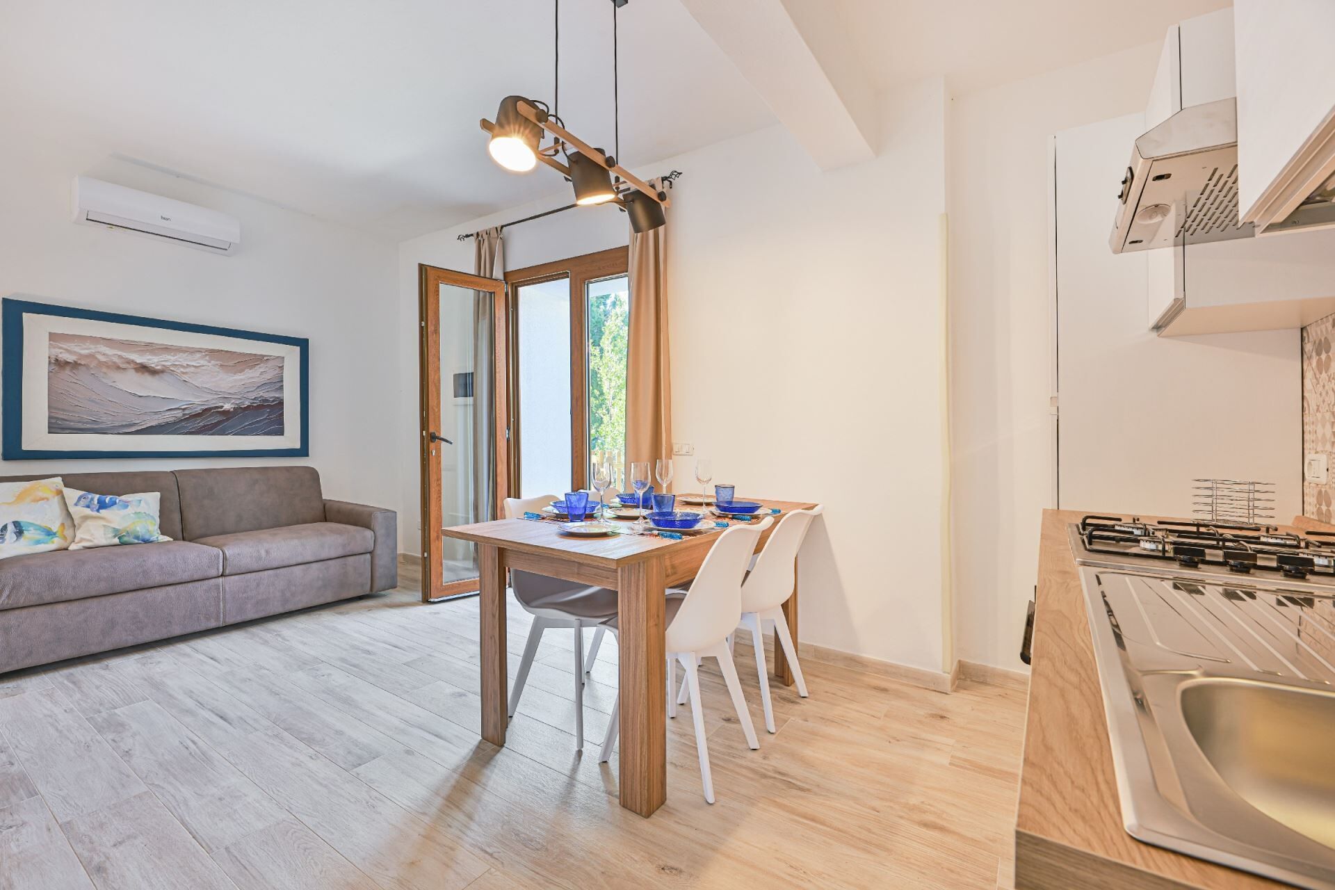 Fridge, oven, dishwasher