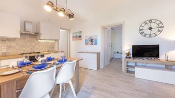 Fridge, oven, dishwasher