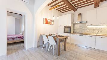 Frigorifero, forno, lavastoviglie