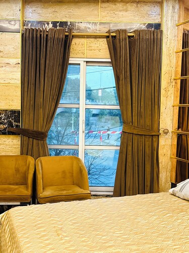 Modern 1BR Apartment & Kitchen Near MM Alam, Gulberg 3, Liberty Market, Stadium