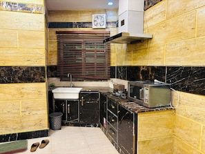 Microwave, oven