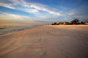 Unclassified image, 2 of 48, button