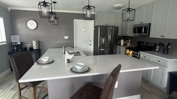 Microwave, oven, stovetop, dishwasher
