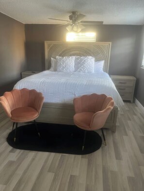 3 bedrooms, iron/ironing board, WiFi, bed sheets