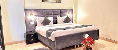 Habitació doble superior | Escriptori i espai de treball apte per a portàtils