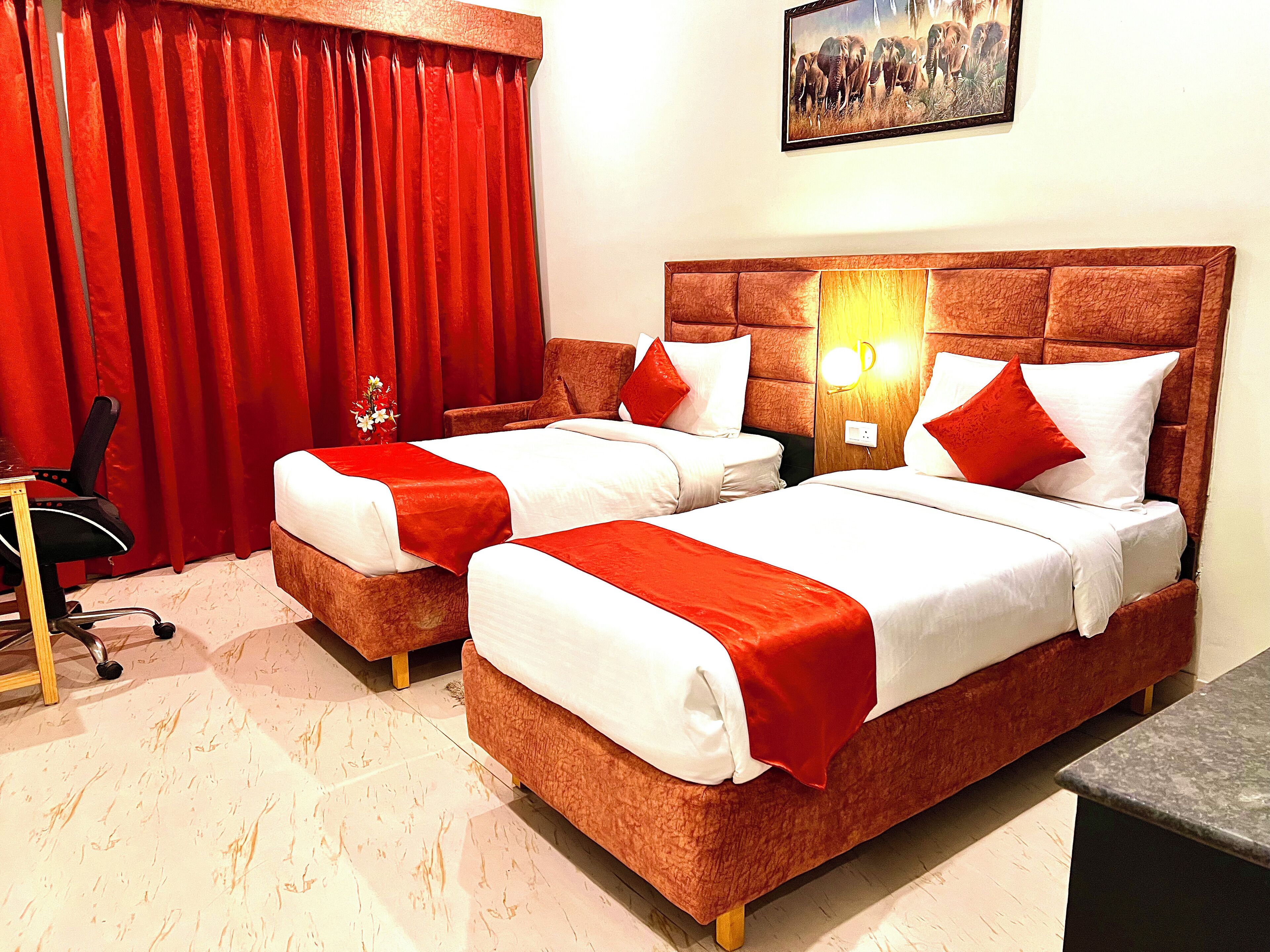 办公桌、笔记本电脑工作区、熨斗/熨板、免费 WiFi