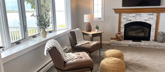 3BR Sandy Pond LAKE HOUSE | Dock | Fire Pit | Pets