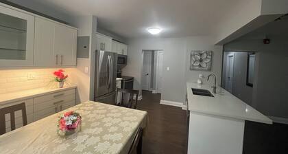 Charming 2-bedroom apartment in terrific Burlington with WiFi and free parking