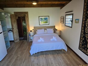 1 bedroom, internet, bed sheets