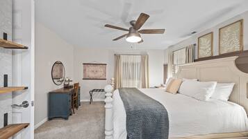 4 bedrooms, travel crib, WiFi