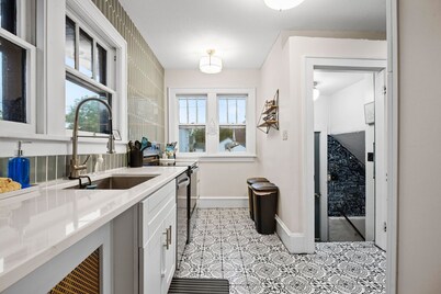 House on the Hill | Dog-Friendly