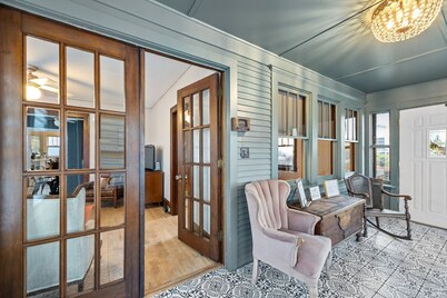 House on the Hill | Dog-Friendly