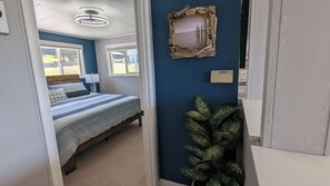 2 makuuhuonetta, silitysrauta/-lauta, vauvan matkasänky, ilmainen Wi-Fi