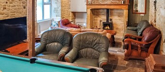 6 bedroom accommodation in Beaminster