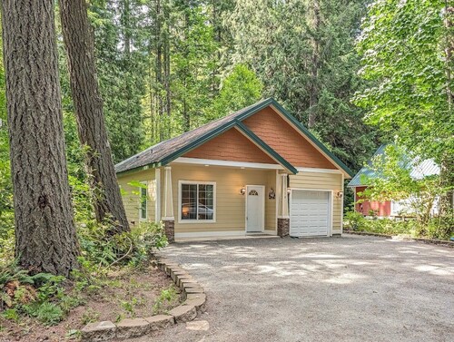 Fairway Paradise | AC, Hot Tub, BBQ