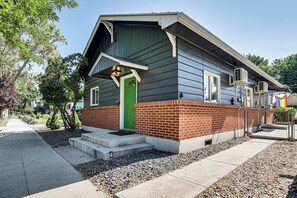 Exterior - < 1 Mi to Camel's Back Park: Boise Getaway! (Boise)