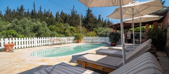 Villa Nikolas - Huis met zwembad nabij Almyrida op Kreta