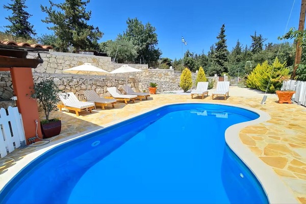 Building Exterior, Pool