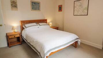 4 bedrooms, individually decorated, individually furnished, free WiFi