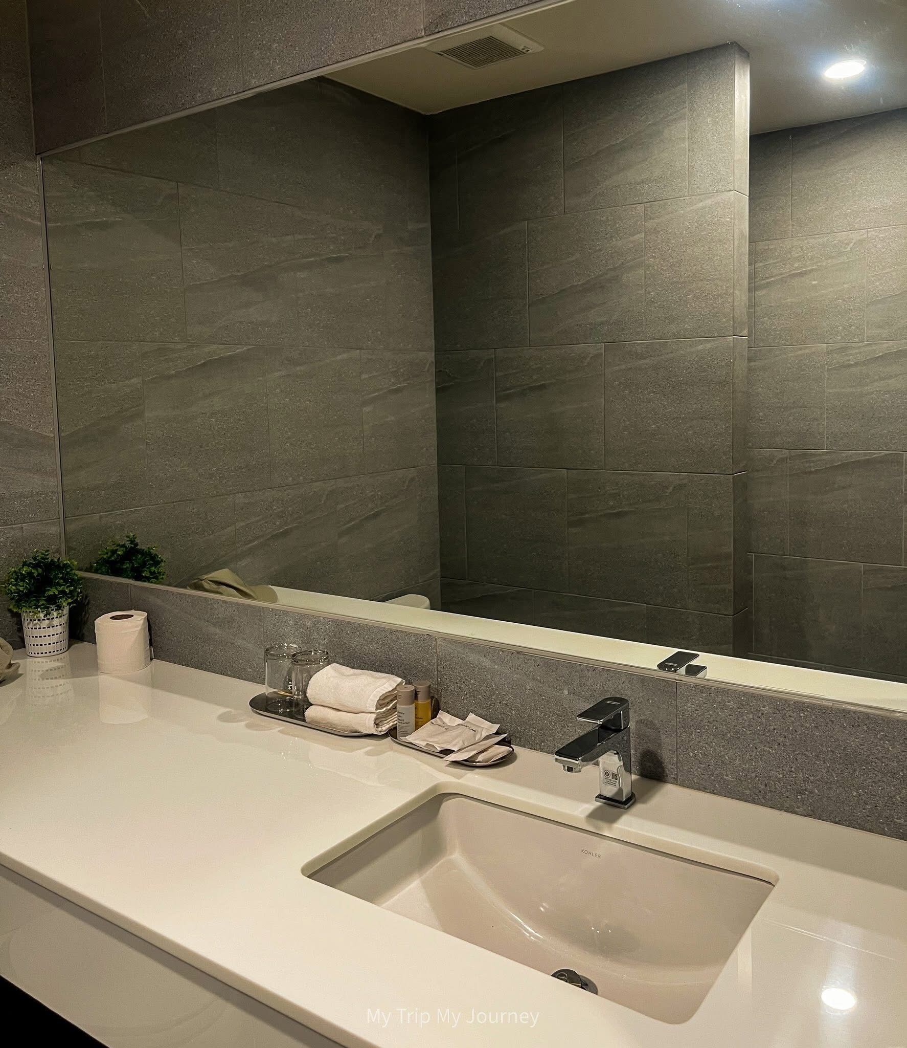 샤워 시설, 헤어드라이어, 슬리퍼, 타월