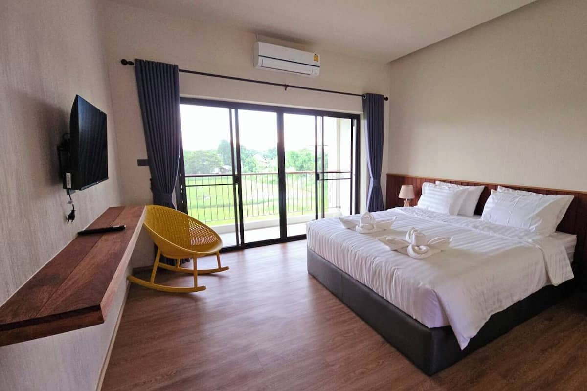 Standard Double Room, 1 King Bed, Balcony, Rice Field View | Truy cập Internet không dây miễn phí