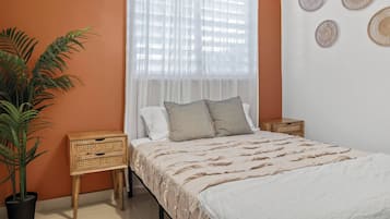 1 chambre, fer et planche Ă repasser, draps fournis