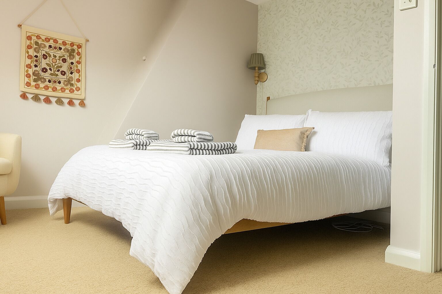 2 bedrooms, iron/ironing board, WiFi, bed sheets