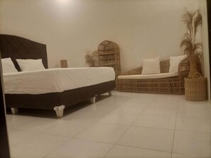 Family Room, Terrace, Garden View | Free WiFi - Efrata Villa (Gili Air)