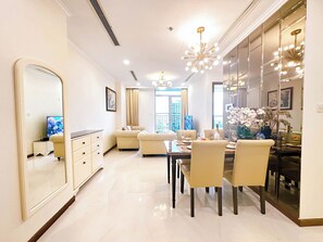 Deluxe Apartment, 1 Bedroom, Balcony, City View | Private kitchen | Fridge, microwave, oven, stovetop