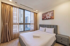 Appartement Confort, 3 chambres, balcon, vue sur la ville | Literie de qualité, lit avec matelas Select Comfort, décor unique