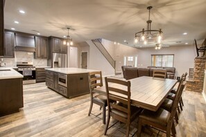 Dining - Family Forest Retreat (Pinetop Country Club)