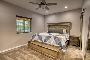 4 bedrooms, iron/ironing board, free WiFi, bed sheets