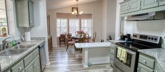 Great 2 Bedroom Home in Beautiful Show Low